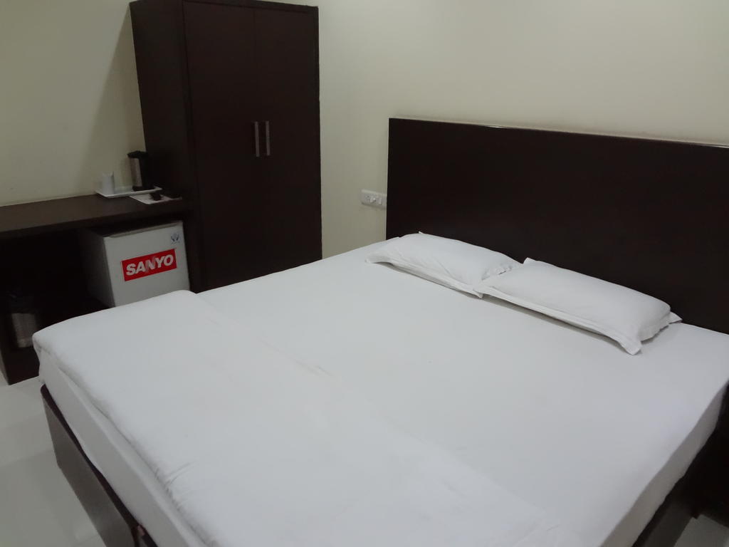 Hotel Siam International เดลี ภายนอก รูปภาพ