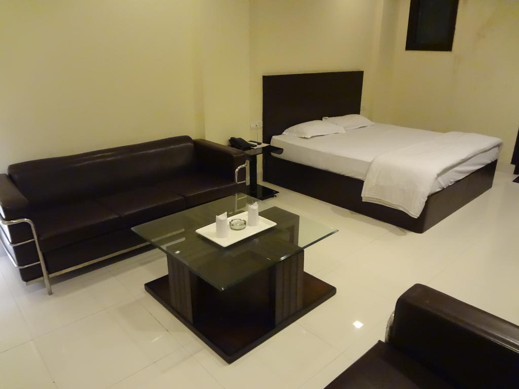 Hotel Siam International เดลี ภายนอก รูปภาพ
