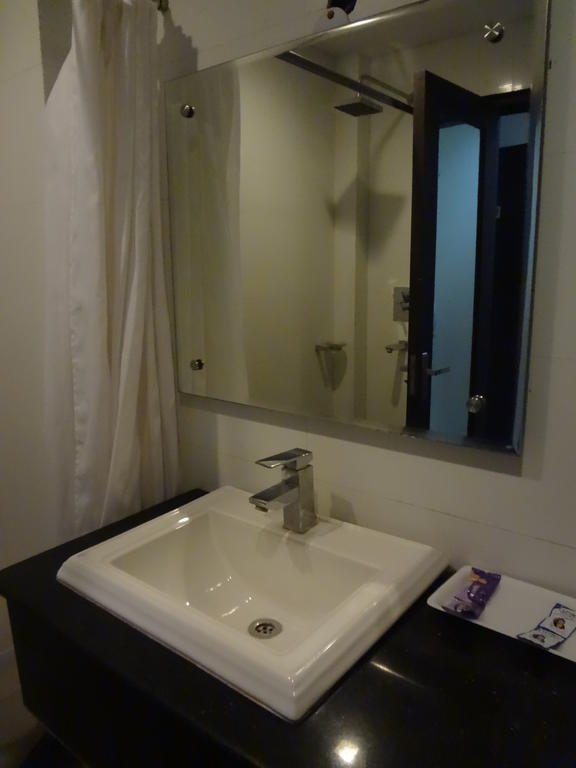 Hotel Siam International เดลี ภายนอก รูปภาพ