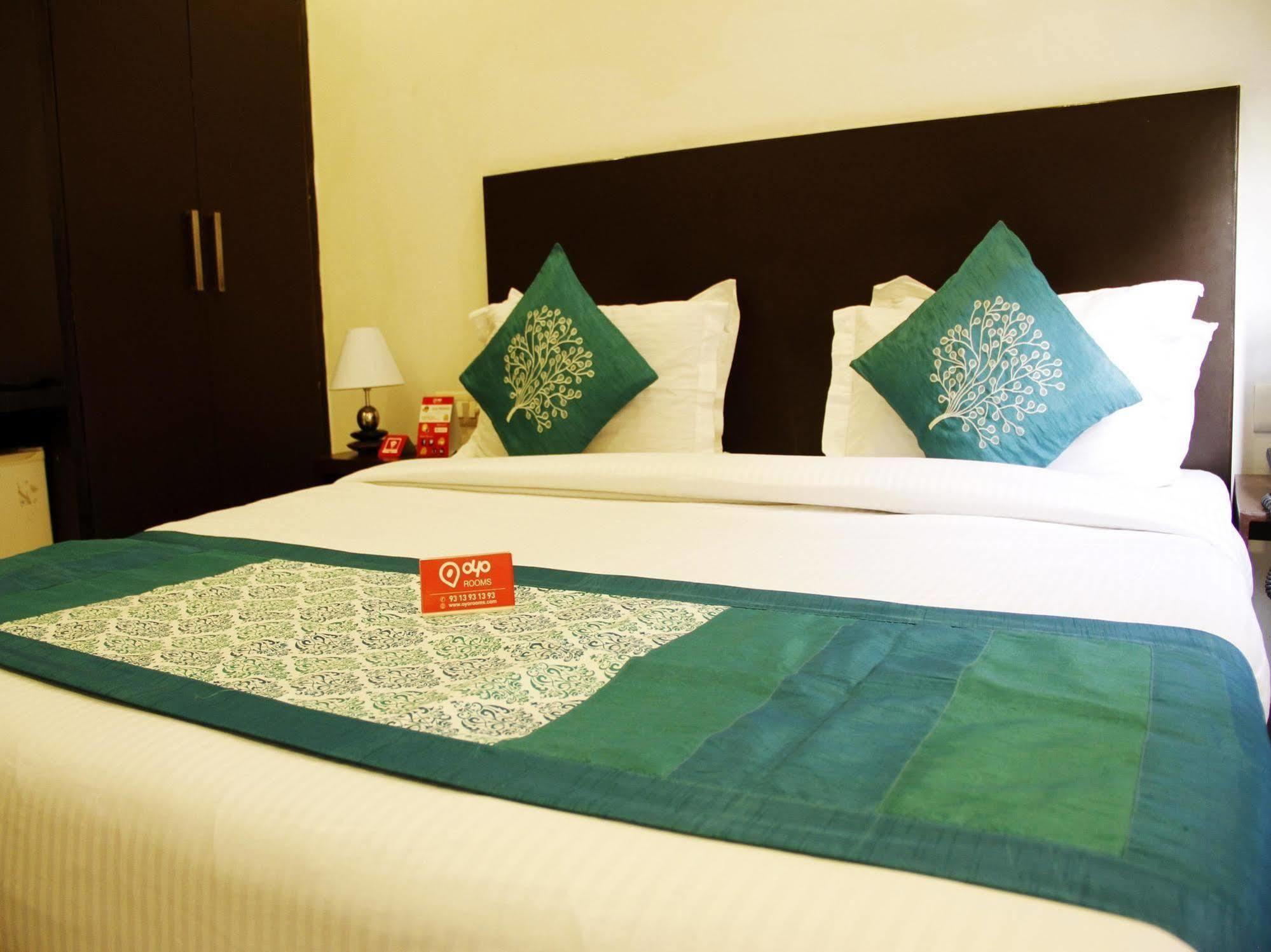 Hotel Siam International เดลี ภายนอก รูปภาพ
